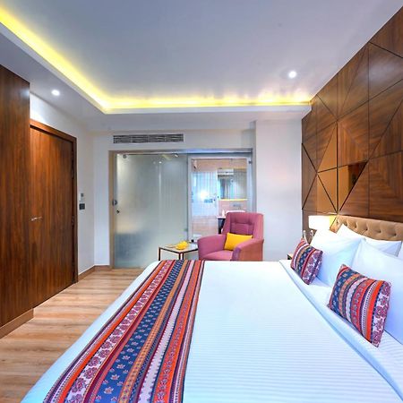 Golden Tulip Agra Hotel Agra  Exterior foto