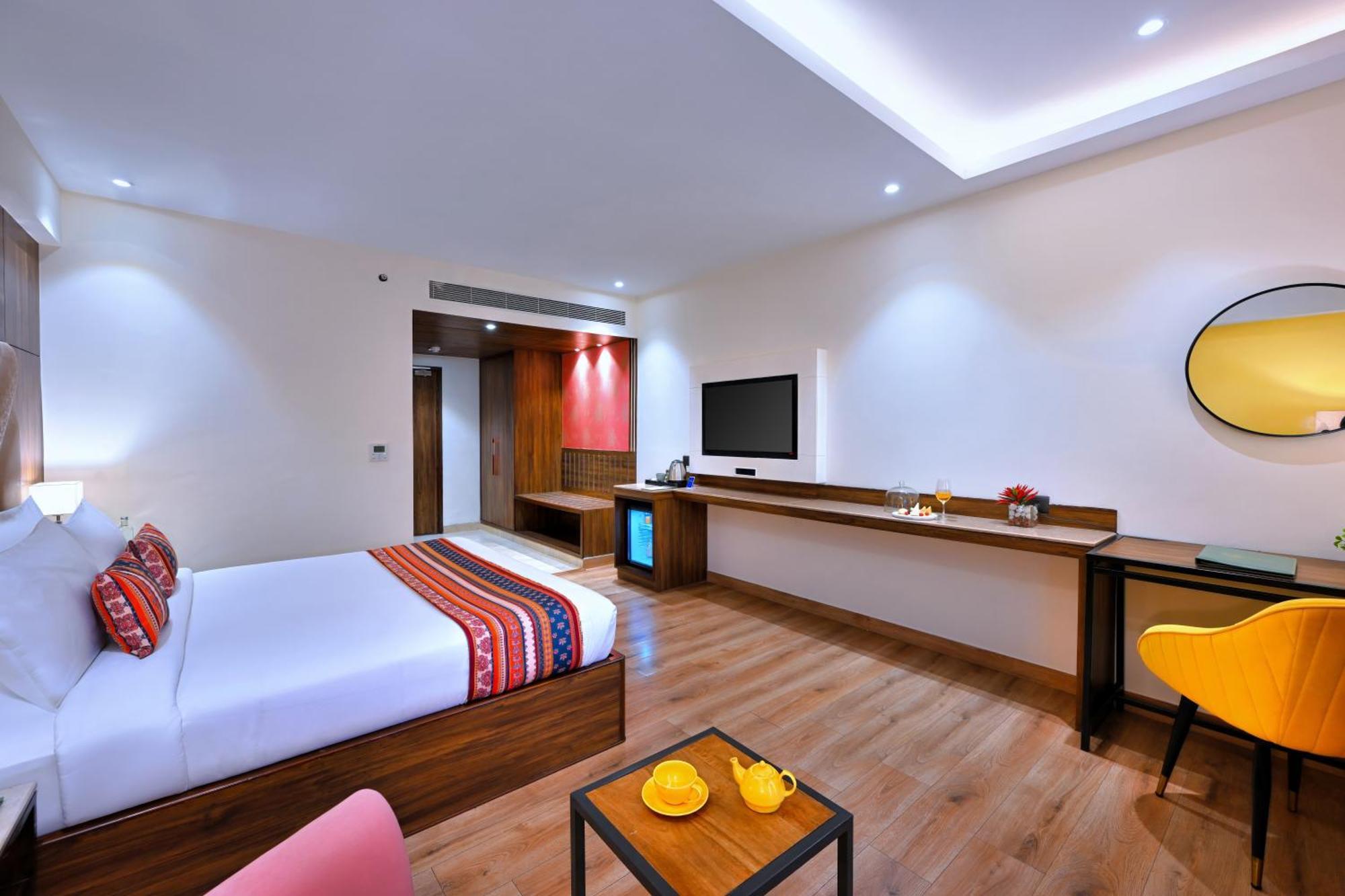 Golden Tulip Agra Hotel Agra  Exterior foto